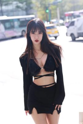 Una chica caliente taiwanesa con piernas largas, buena para bailar (10p)