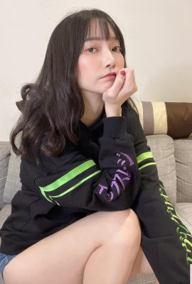 Sandy Sandy, una chica taiwanesa de patas largas que ama a los deportes electrónicos más que los hombres (8p)