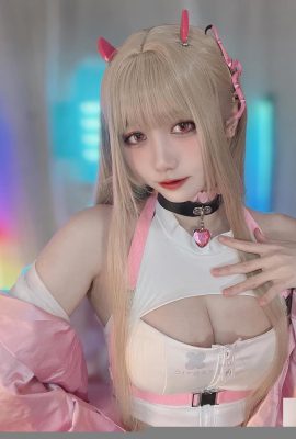 Natural lindo cara «sandía» con dulce sonrisa y cuerpo caliente (26p)