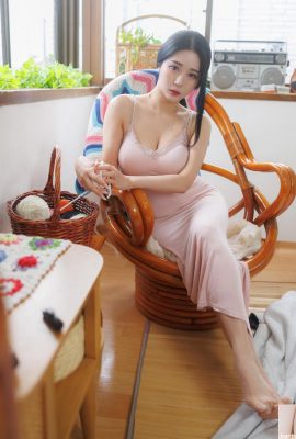 (Jeong Bomi) Las curvas increíbles no están expuestas en absoluto (32p)