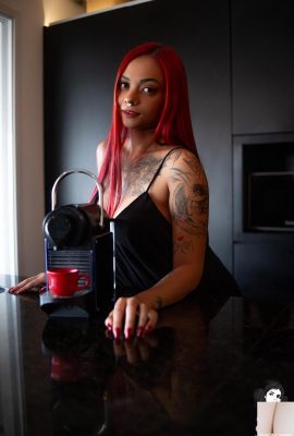 (Suicide Girls) 09 de marzo de 2025 – Angelus – Cafeína (57p)