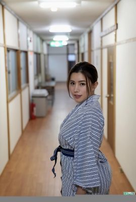 (Naoi Maria) Cuerpo perfecto con una figura redonda y regordeta que hace que las personas se sientan lujuriosas (23p)