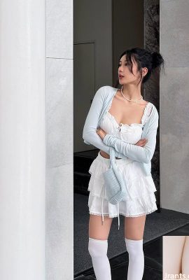 El encanto «Peggy» golpea la frente (10p)