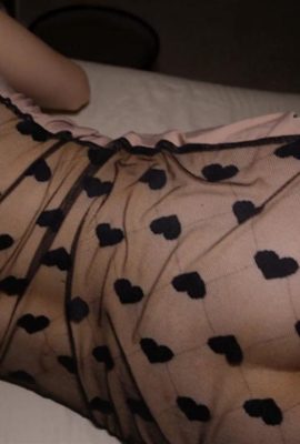 (Auto-foto) dispuesto a llenarse con su coño (16p)