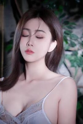 «Jiang Luoyuan Lunar» tiene una forma del cuerpo que es demasiado (10p)