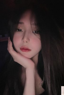 La chica «pequeña conmovedora» se siente insoportable (10p)