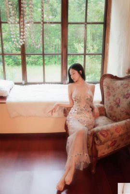 (Cuerpo humano modelo National Model) 年年»Vestido transparente de lentejuelas» (57p)