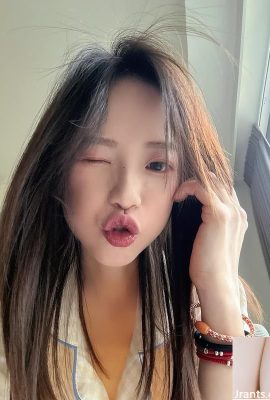 La belleza «Weng YouYou» es como un poema hermoso y cariñoso (10p)