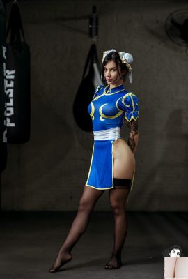 (Suicide Girls) 15 de junio de 2025 – Vino – Buscando un combate (40p)