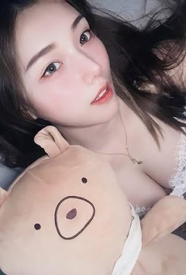 Grandes senos y amor «Eunice» Temperament aplasta a todos los seres vivos (10p)