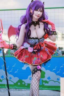 Coser «Magic Flower» desafió la línea racional de los hombres (10p)