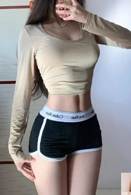 La hermana real «Jessica Ruoxuan» está a punto de ser enganchada por ella (10p)