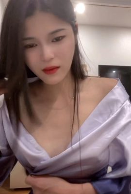 Sexy Live Broadcaster revela (32p)