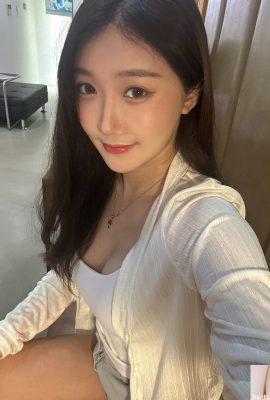 El busto regordete y la figura sexy de «Butterfly» son deslumbrantes en todo momento (10P)