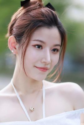 «Carrie Zi Ye» tiene una figura tan asombrosa que la gente no puede dejarla (10P)