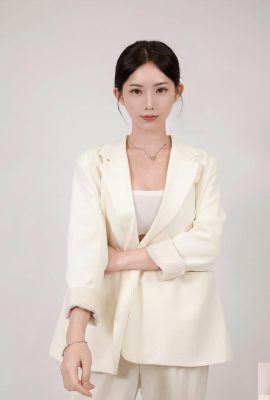 «Hedy Dai» es una bella dama de piel clara y rosada (10P)