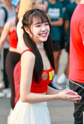 El busto caliente de «Xi Xi» está arrasando y su figura sexy obsesiona a la gente (10P)