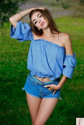 Agatha Ann – Clavos plateados (110P)