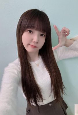 La hermosa figura de «Bai Yi» se avecina, más encantadora se vuelve (10P)