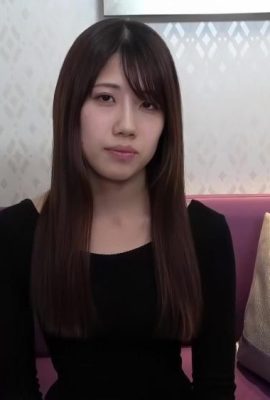 FC2-PPV-4300592 (Expuesto sin maquillaje) Mika-chan, una chica linda con una cara frontal especial (28P)