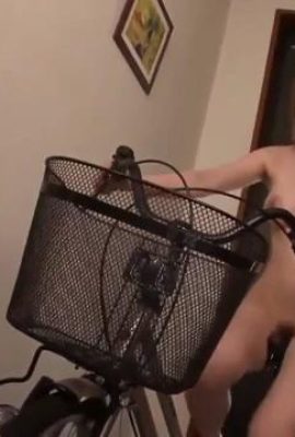 Tutora desnuda, si te va bien en el examen deja que toda la familia se la folle junta (49P)