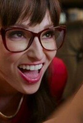 Ama de casa tetona Irina folla en posición sexual de perrito (20P)