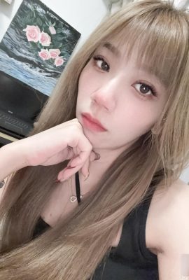 «Momo» el encanto de la exquisita belleza estalla y se llena de tentación (10P)