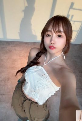 «IreneHuang» tiene una apariencia dulce pero una curva ardiente (10P)