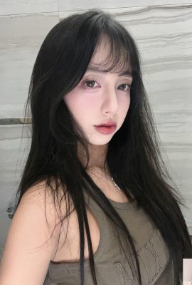 La seductora figura de «Claire Chen Ziying» es apasionada y sin reservas (10P)