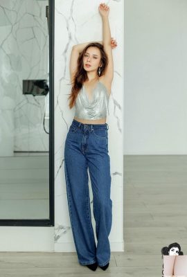 (Suicide Girls) 09 de agosto de 2025 – Lambie – Piel plateada (56P)