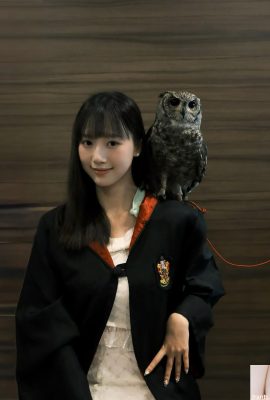 «Jin Xia» tiene ojos grandes súper lindos y una figura esbelta con un nervio óptico provocativo (10P)