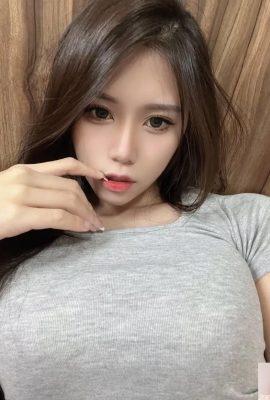 «Qi» hermosos pechos en primer plano impresionantes en cada momento (10P)