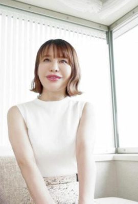 Maaya Irita: Pétalo de mujer casada girando Maaya Irita (21P)