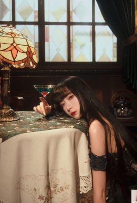 La figura fresca, oscura y esbelta exuda una atracción fatal temprano en la mañana, ¡haciendo que la gente no pueda liberarse! (15P)